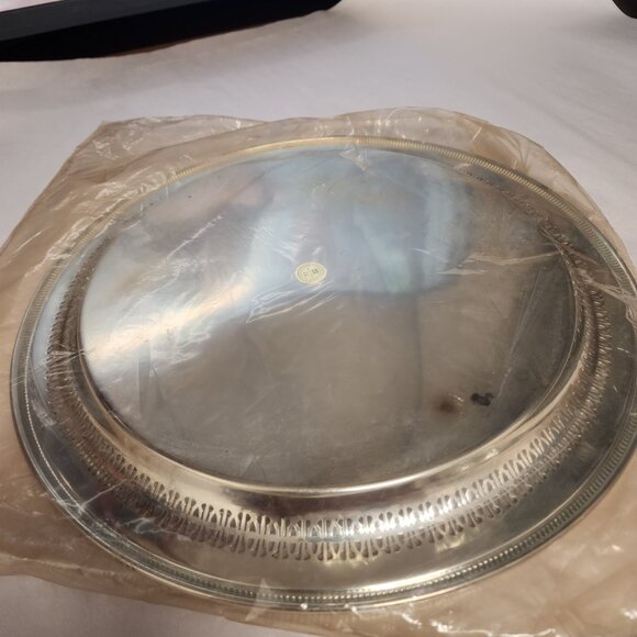 Vintage International silver company round classic design round platter NWOT - Picture 3 of 6